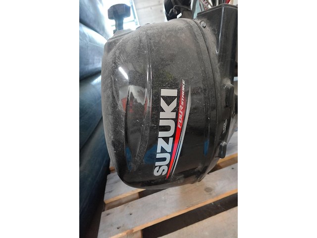 4 takt motor suzuki - afbeelding 4 van  6