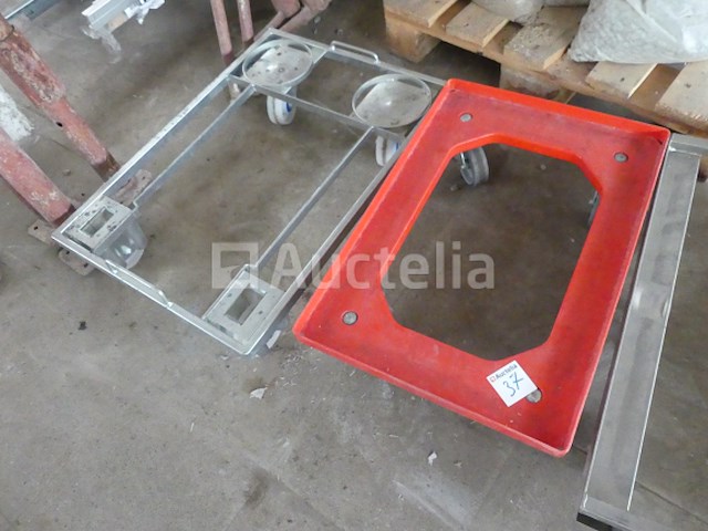 4 transportwagens en handwagen - afbeelding 5 van  5