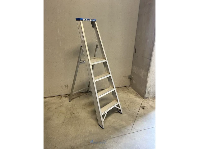4-treden trapladder altrex - afbeelding 1 van  2