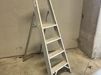 4-treden trapladder altrex