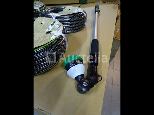 4 tuinslangen met accessoires, multi-jet verstelbare sproeibuis - afbeelding 1 van  5