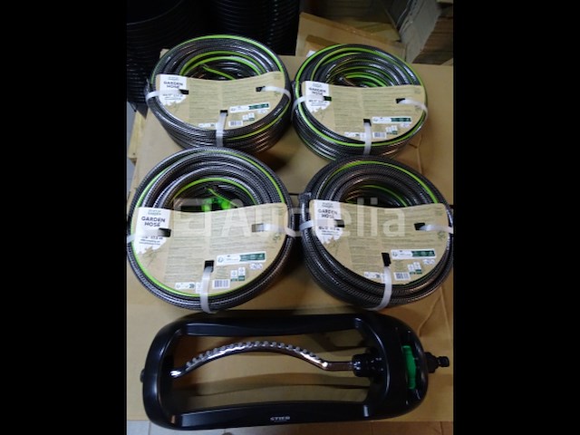 4 tuinslangen met accessoires, oscillerende sproeier - afbeelding 1 van  6