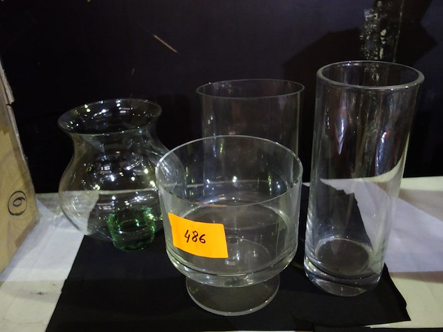 4 vazen in glas - afbeelding 1 van  1