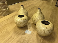 4 vazen - afbeelding 1 van  6