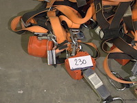 4 veiligheidsharnassen - afbeelding 2 van  2