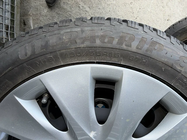 4 velgen met band bmw - afbeelding 4 van  5