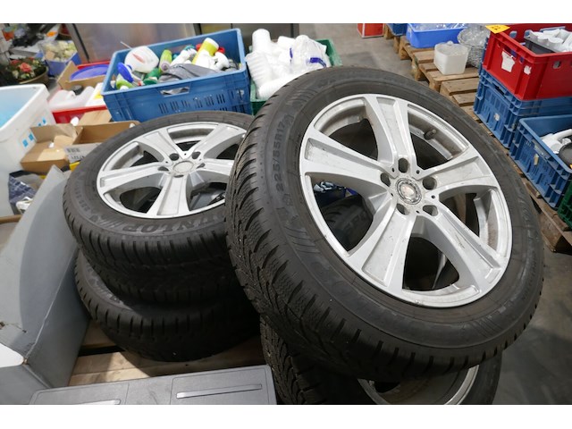 4 velgen met banden - afbeelding 4 van  4