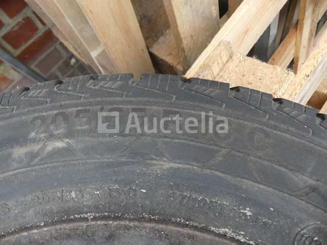 4 velggemonteerde banden voor vw combi continental 205/65r16c 107/105t (winter) - afbeelding 3 van  9