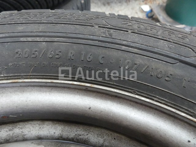 4 velggemonteerde banden voor vw combi continental 205/65r16c 107/105t (zomer) - afbeelding 7 van  9