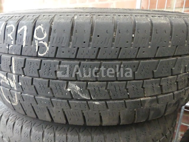 4 velggemonteerde banden voor vw combi goodyear 205/65r16c 107/105t (winter) - afbeelding 5 van  9