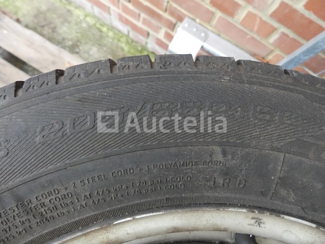 4 velggemonteerde banden voor vw combi goodyear 205/65r16c 107/105t (winter) - afbeelding 6 van  9