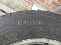 4 velggemonteerde banden voor vw combi goodyear 205/65r16c 107/105t (winter) - afbeelding 6 van  9