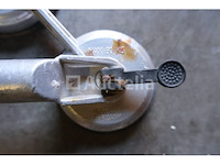 4 veribor handmatige zuignappen tillen - afbeelding 7 van  8