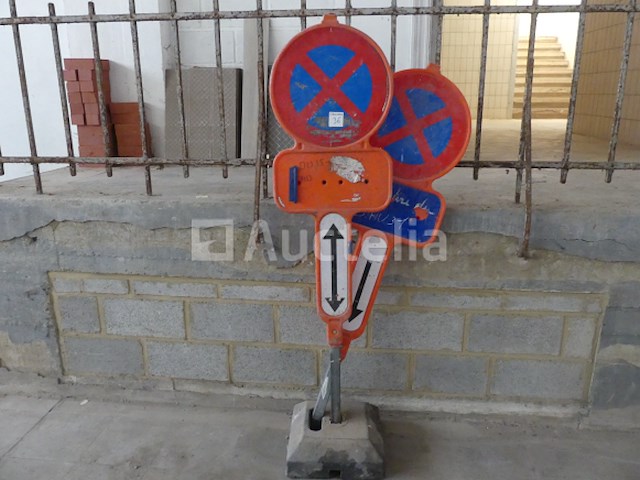 4 verkeersborden - afbeelding 2 van  3