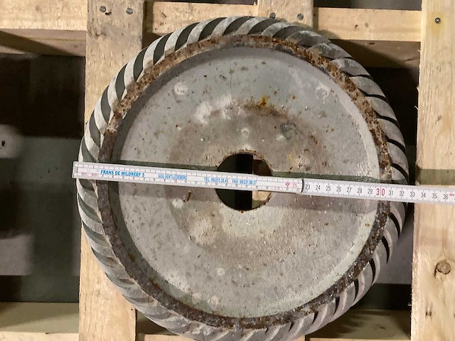 4 verschillende frezen: - afbeelding 3 van  7