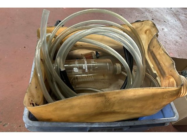 4 vetpompen, slangen, lekpomp - afbeelding 4 van  4