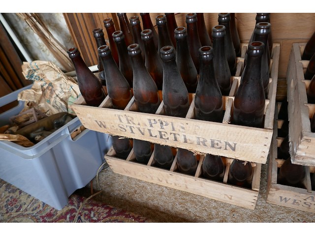 4 vintage bierkratten west vleteren - afbeelding 2 van  3