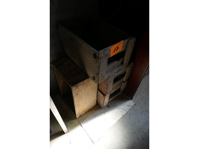 4 vintage houten kratten - afbeelding 1 van  4