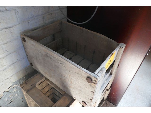 4 vintage houten kratten - afbeelding 2 van  4
