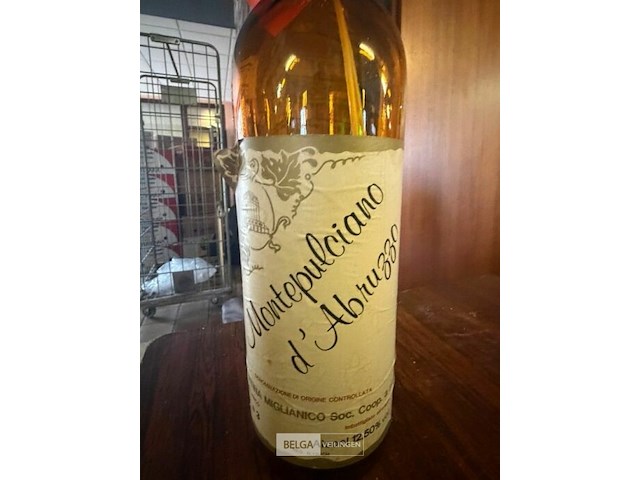 4 vintage wijnflessen - afbeelding 8 van  8