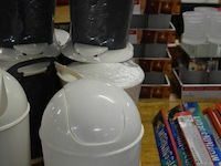 4 vuilnisbakjes - afbeelding 1 van  3