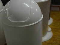 4 vuilnisbakjes - afbeelding 3 van  3