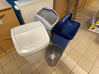 4 vuinisbakkenb - afbeelding 2 van  2