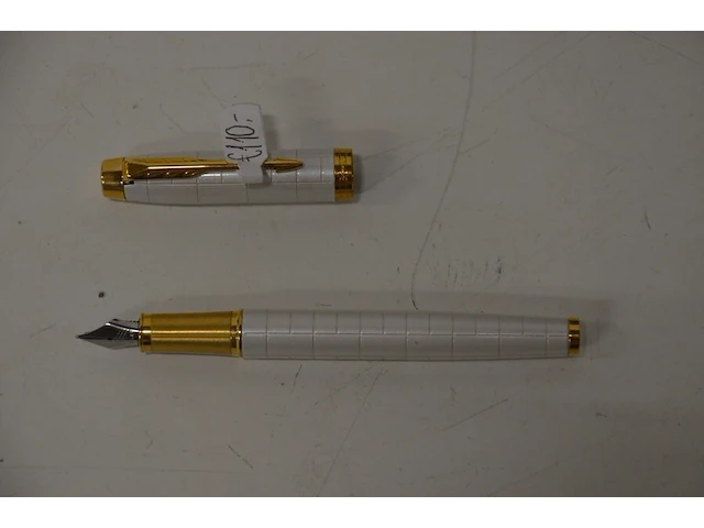 4 vulpennen parker met xxl decoratie inktpot (4) - afbeelding 5 van  9