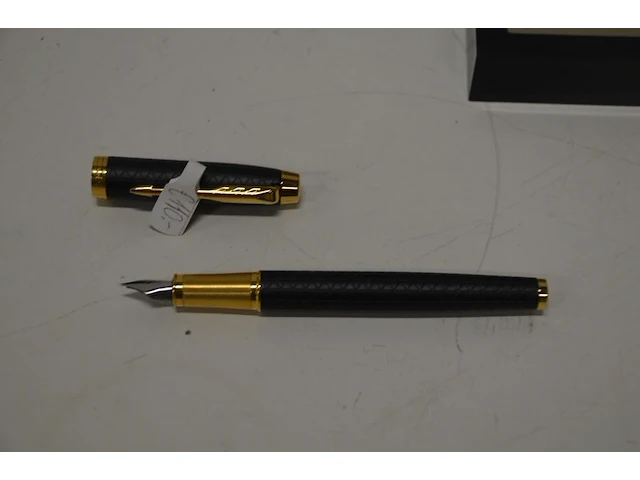 4 vulpennen parker met xxl decoratie inktpot (4) - afbeelding 6 van  9