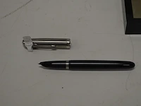 4 vulpennen parker met xxl decoratie inktpot (4) - afbeelding 7 van  9