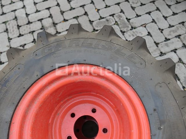 4 wielen voor bobcat-lader met landbouwband - afbeelding 1 van  7