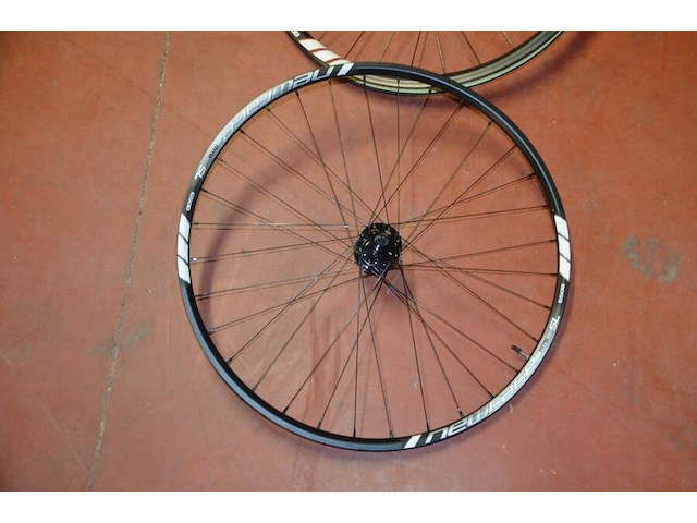 4 wielen voor mountainbike mtb new race 650b comp 27.5 - afbeelding 2 van  13