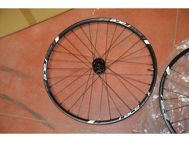 4 wielen voor mountainbike mtb new race 650b comp 27.5 - afbeelding 8 van  13