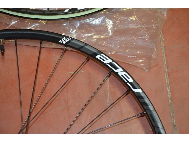 4 wielen voor mountainbike mtb new race 650b comp 27.5 - afbeelding 9 van  13