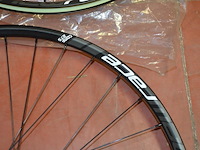 4 wielen voor mountainbike mtb new race 650b comp 27.5 - afbeelding 9 van  13