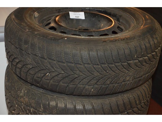 4 winterbanden met velg dovex snowspeed 3 225/60r16 102h - afbeelding 2 van  7