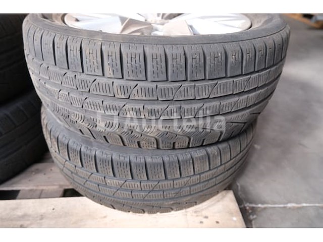 4 winterbanden op aluminium velgen pirelli sottozero 235/55 r18 - afbeelding 2 van  10