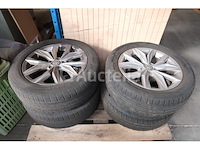 4 winterbanden op aluminium velgen pirelli sottozero 235/55 r18 - afbeelding 3 van  10