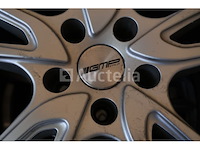 4 winterbanden op aluminium velgen - afbeelding 2 van  8