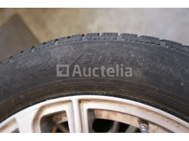 4 winterbanden op aluminium velgen - afbeelding 5 van  8