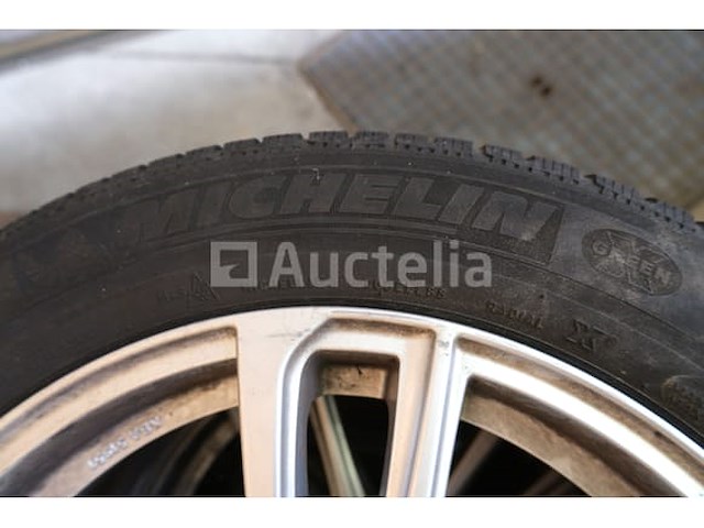 4 winterbanden op aluminium velgen - afbeelding 6 van  8