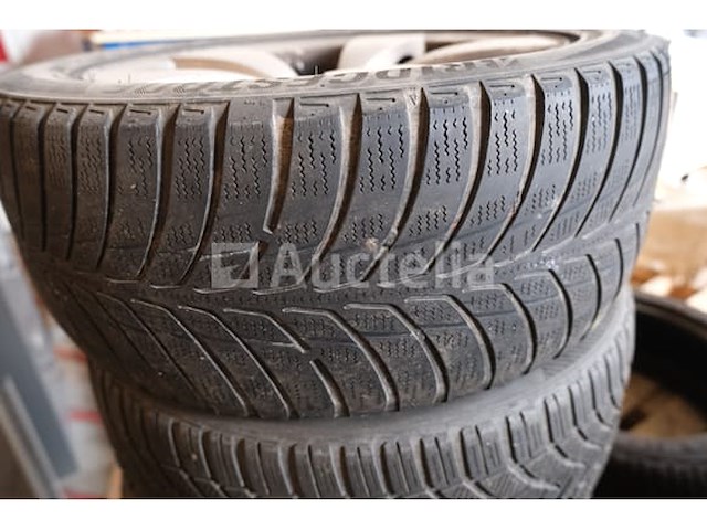 4 winterbanden op bridgestone blizzard 225/50 r17 aluminium velgen - afbeelding 8 van  8