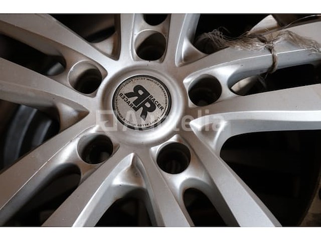 4 winterbanden op michelin agilis alpin 205/65 r16c aluminium velgen - afbeelding 3 van  12