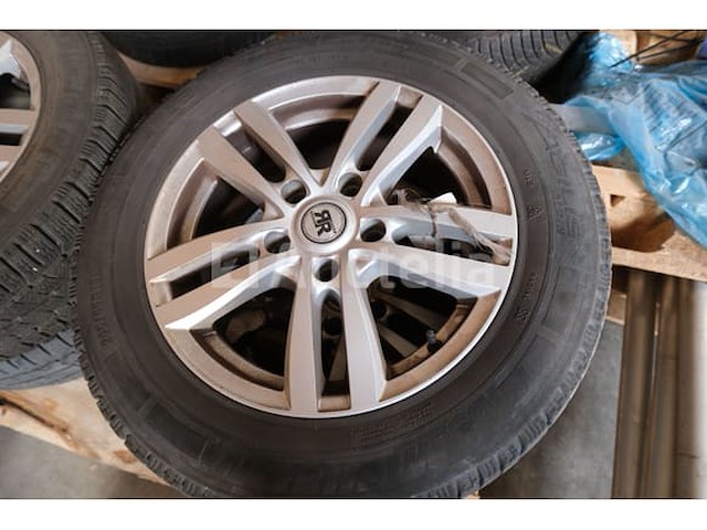 4 winterbanden op michelin agilis alpin 205/65 r16c aluminium velgen - afbeelding 5 van  12