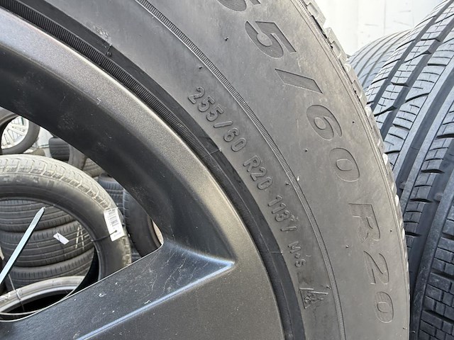 4 winterbanden op velg land rover - afbeelding 4 van  5