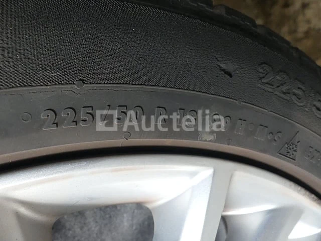 4 winterbanden op velg voor toyota continental 225/50 r18 90h - afbeelding 13 van  14