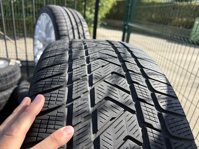 4 winterbanden op velg - afbeelding 5 van  5