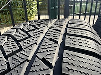 4 winterbanden op velg - afbeelding 5 van  5