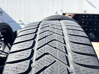 4 winterbanden op velg - afbeelding 6 van  6