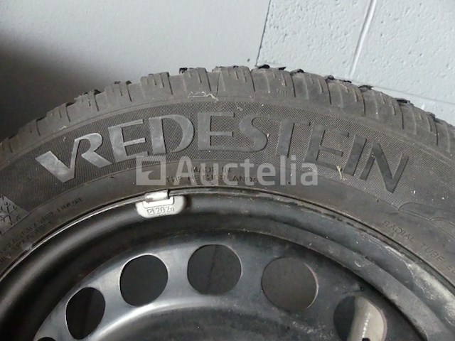 4 winterbanden op vredestein snowtrac plaatvelgen - afbeelding 5 van  5